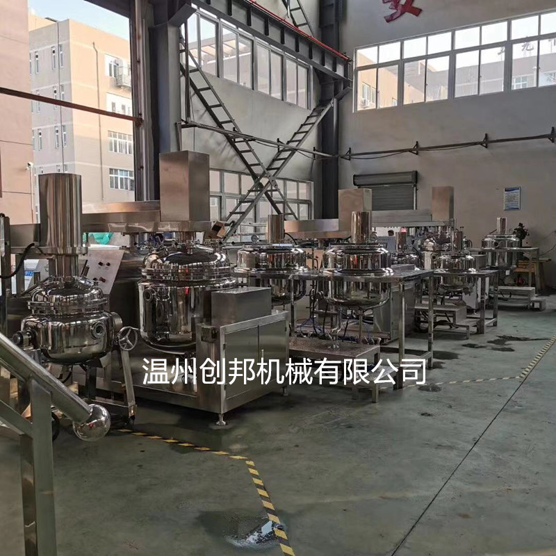 口服液攪拌罐工廠(chǎng)實(shí)景